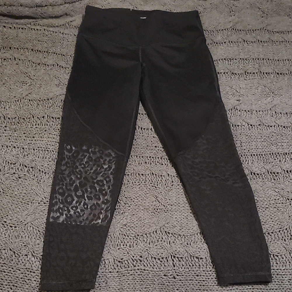 VICTORIA SPORT Black cheetah Print Leggings